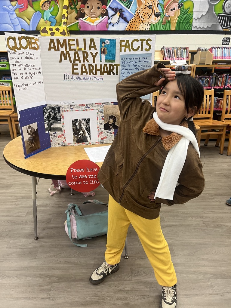 Eichelber ES students portraying their influencial person at the wax museum