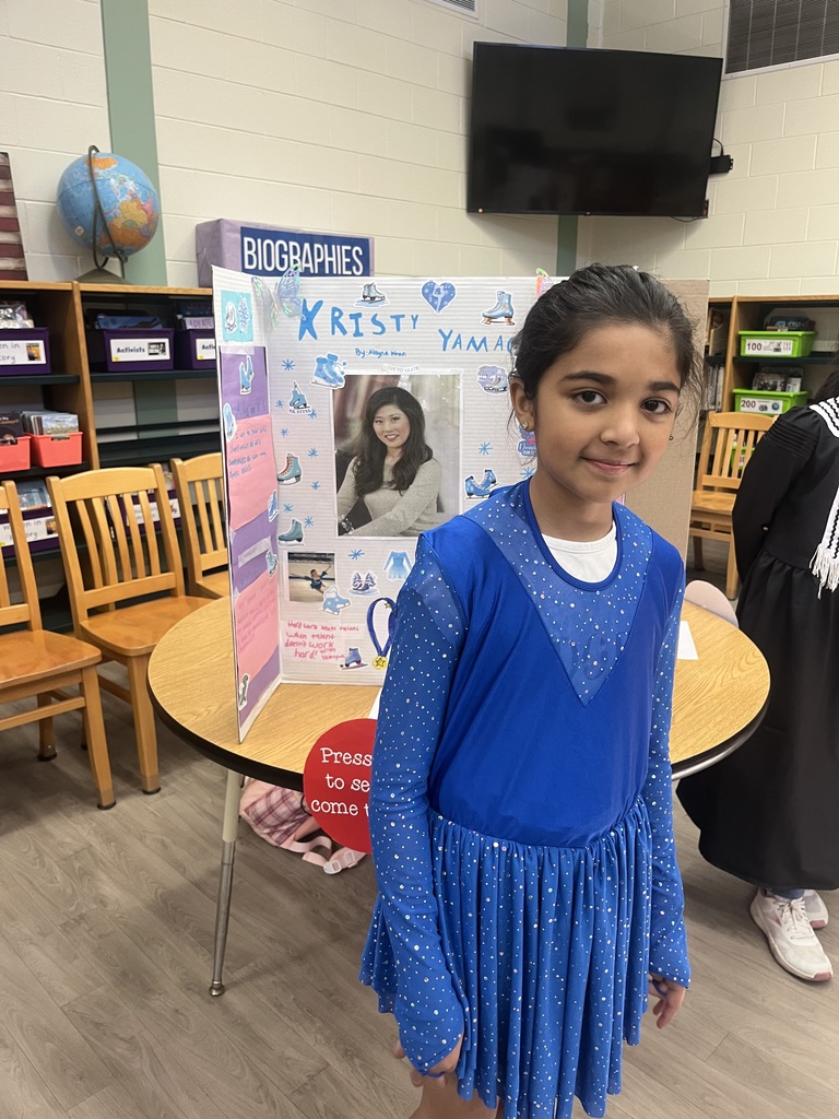 Eichelber ES students portraying their influencial person at the wax museum