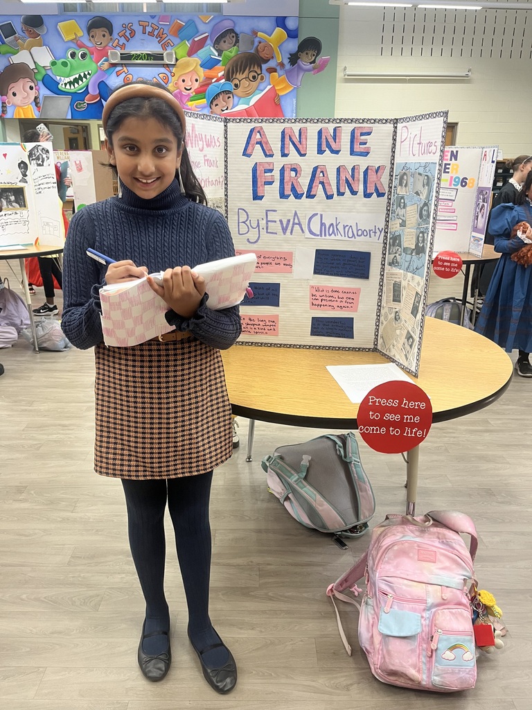 Eichelber ES students portraying their influencial person at the wax museum