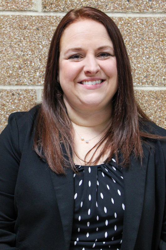 headshot of Tara Piatek