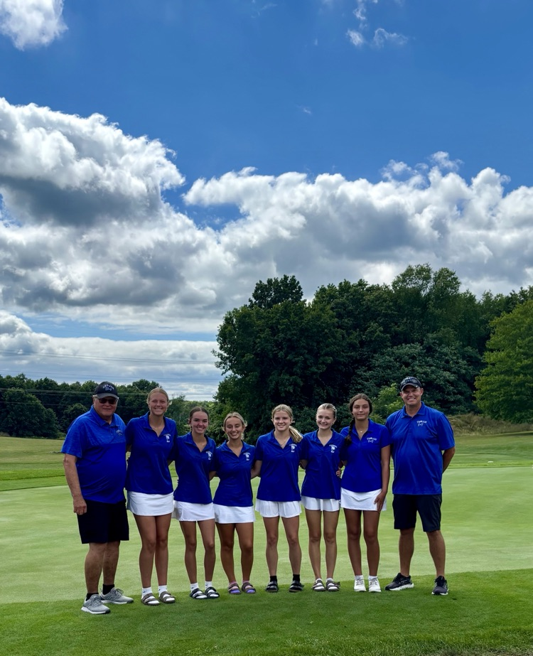 picture of varsity girls golf team