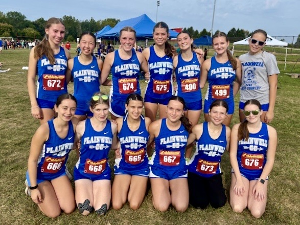 picture of girls cross country team