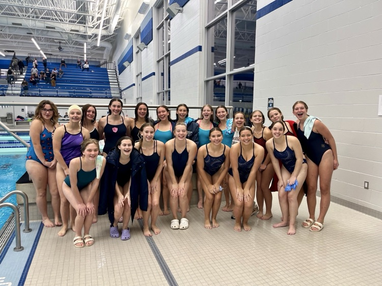 picture of group of swim & dive athletes