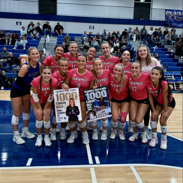 picture of varsity volleyball team