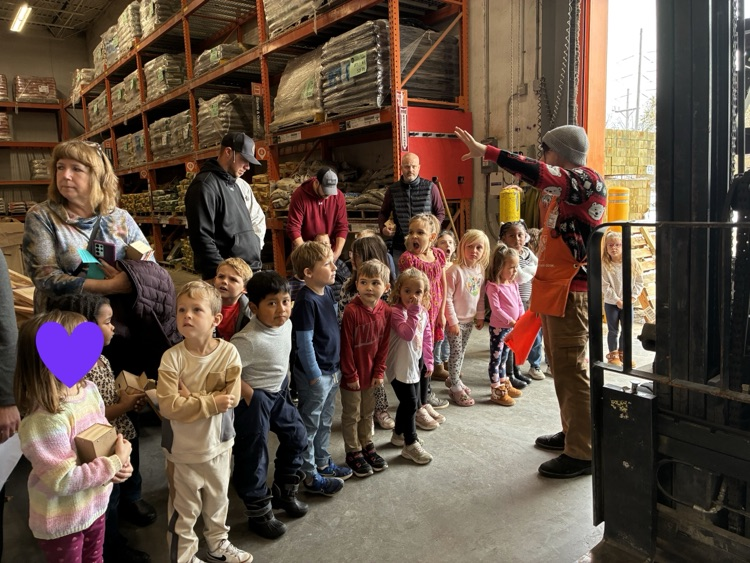 picture of group of students on a tour of Home Depot