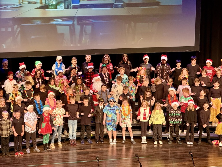 picture of cooper students performing in their holiday concert