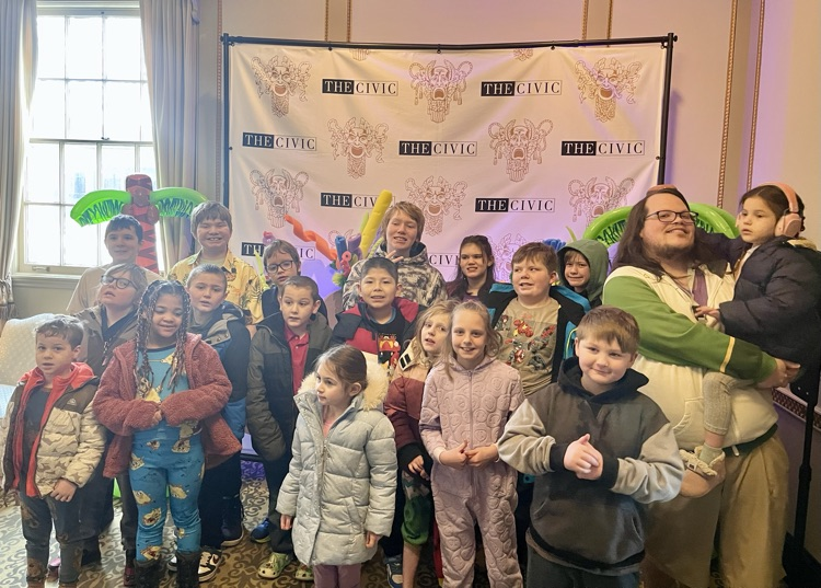 group picture of Starr students at the civic center