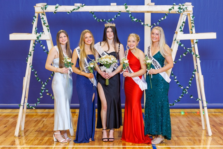 picture of Snowcoming Queen court