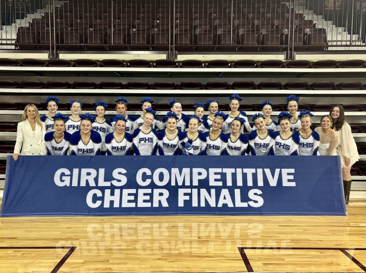 picture of varsity cheer team at state finals 