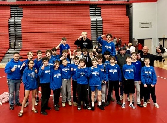 picture of the middle school wrestling team 