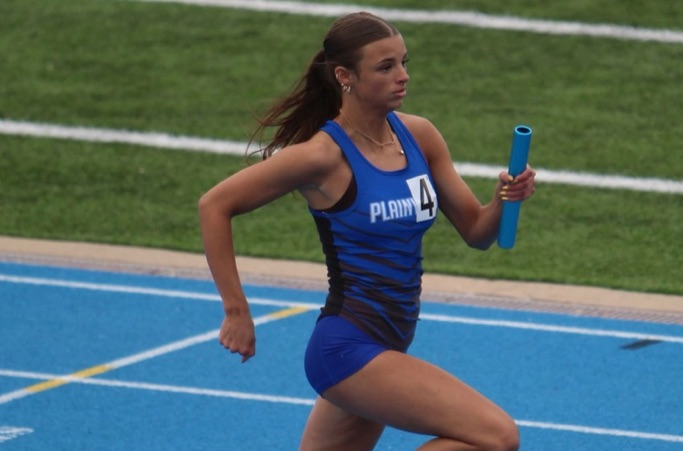 picture of track runner in a meet
