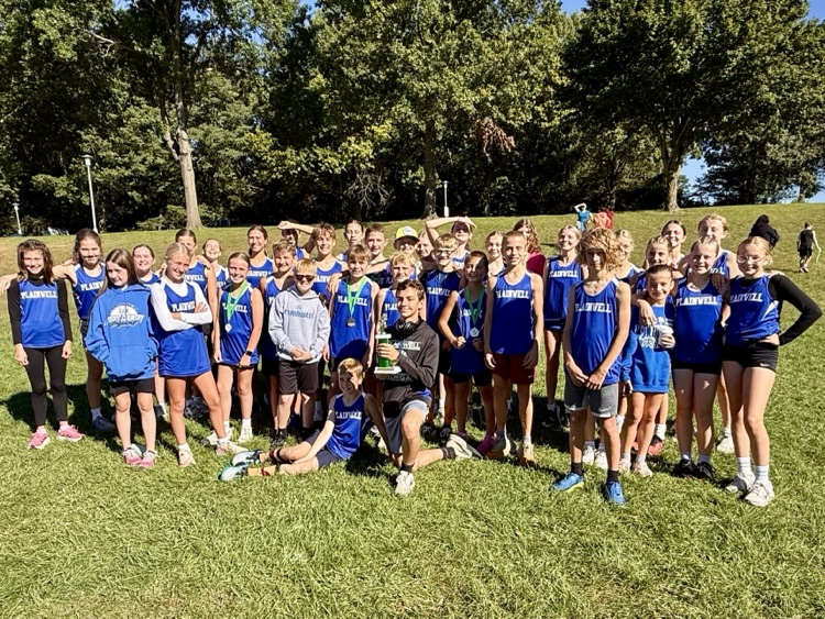 team picture of middle school cross country team