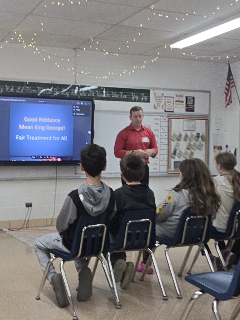 The Texas County Prosecuting Attorney, Mr. Parke Stevens visited Mrs. Dahms and Mrs. Hazelwood's 4th grade students to talk about the importance of The Constitution of the United States. The students were prepared with some great questions about the constitution and how court rooms work.   Thank you Mr. Steven's for taking time out of your day to visit our classroom!