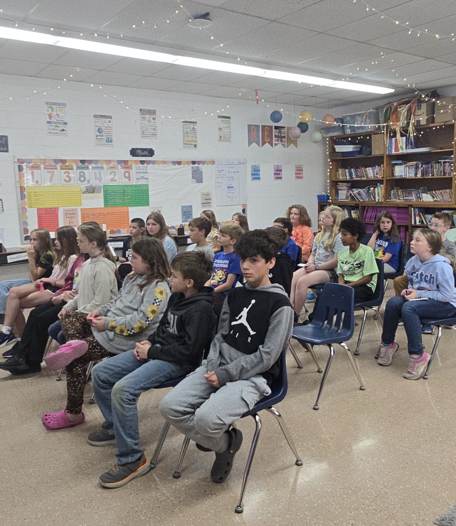 The Texas County Prosecuting Attorney, Mr. Parke Stevens visited Mrs. Dahms and Mrs. Hazelwood's 4th grade students to talk about the importance of The Constitution of the United States. The students were prepared with some great questions about the constitution and how court rooms work.   Thank you Mr. Steven's for taking time out of your day to visit our classroom!