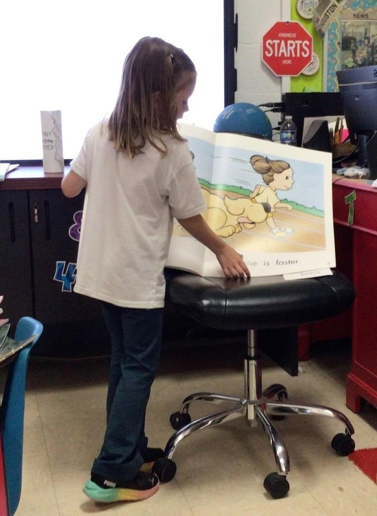 Kindergarten is Wild ABout Reading!