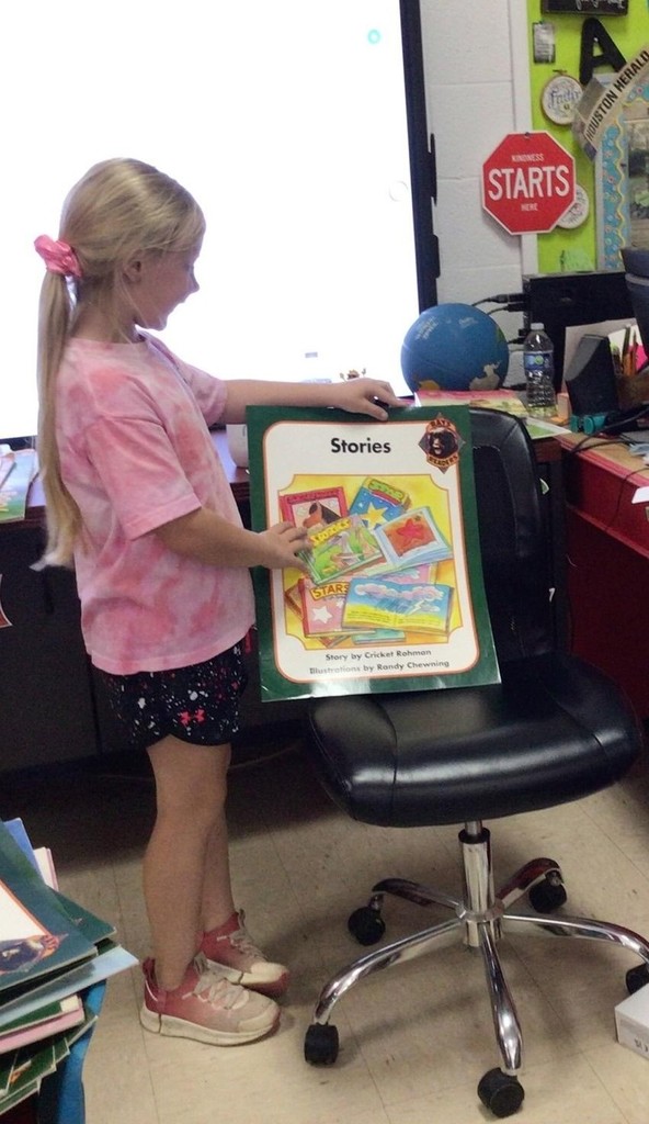 Kindergarten is Wild About Reading!