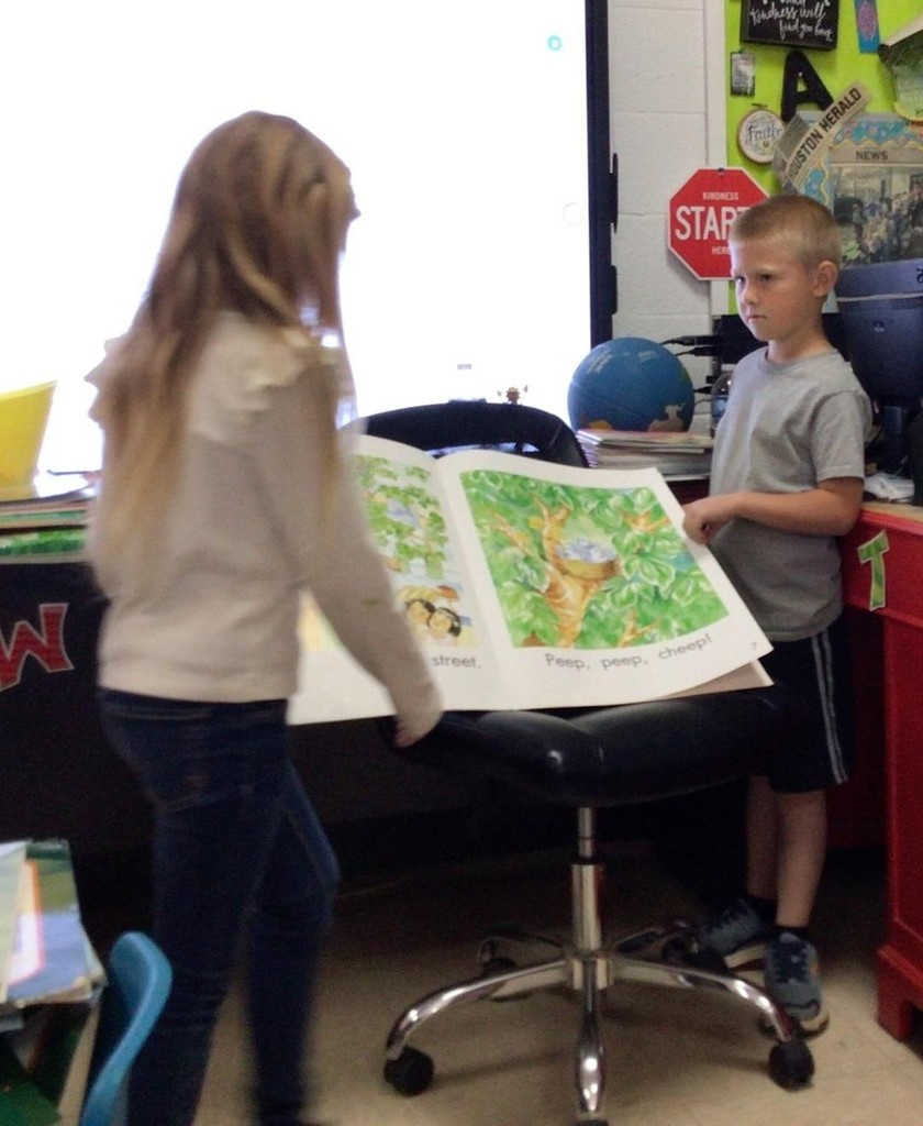 Kindergarten is Wild ABout Reading!