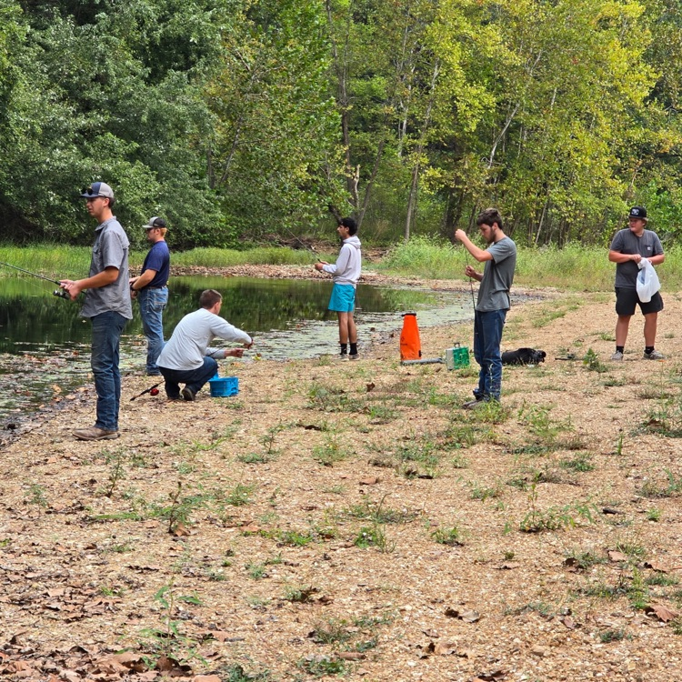 The Plato Wildlife Fisheries and Ecology class went to the roubidoux river to identify a sampling of the fish species.