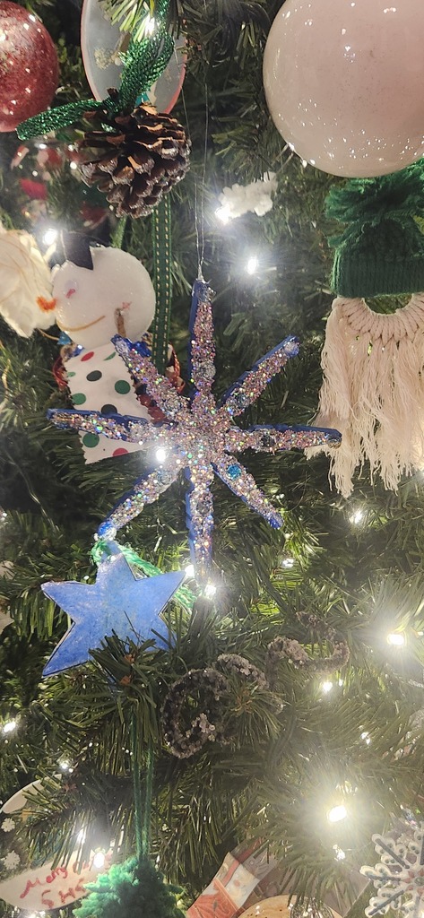 GS Student ornaments now on display at the State Capitol- showcased today at the Governor's Tree Lighting Ceremony! 