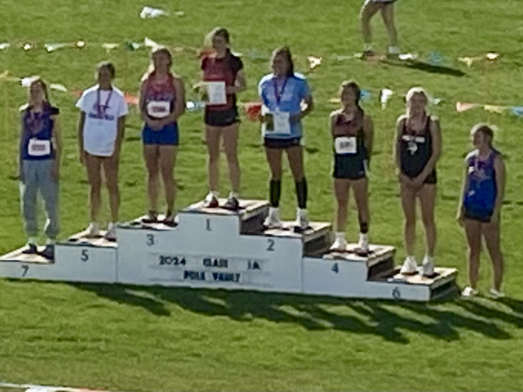 Congratulations to Juliana for placing 6th in the pole vault and Joey placing 7th in the disc at state track!