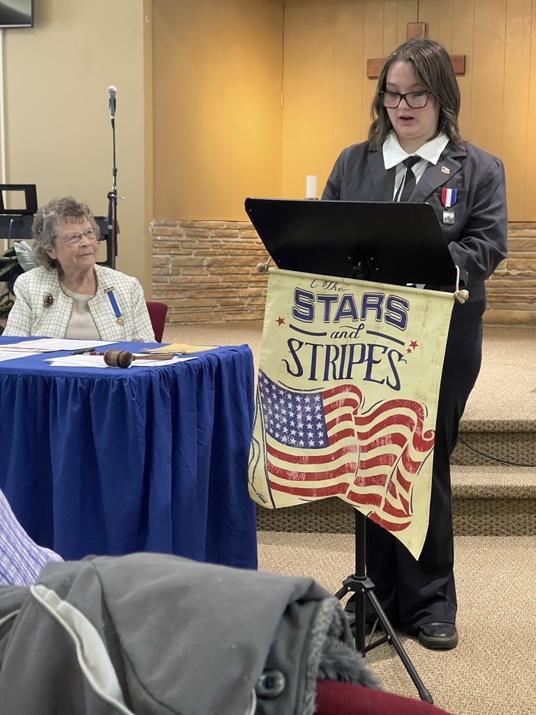 PHHS freshman Sydney “Kyle” Kennedy reads her award-winning essay on Revolutionary War hero Penelope Barker.
