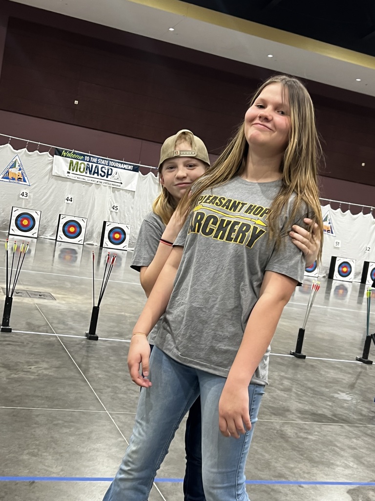 Lily Wilson and Hailee Eaton