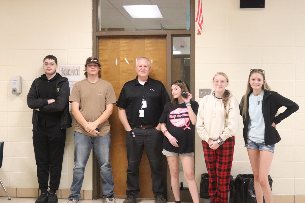 Mrs Lee's Personal Finance class completed the six week FedEx High School Pathways Program today. Students received information about careers available at FedEx as well as general job skills and knowledge that will help them in all careers. We want to thank Chris Wassam and Federal Express for providing the Personal Finance class with this valuable experience.