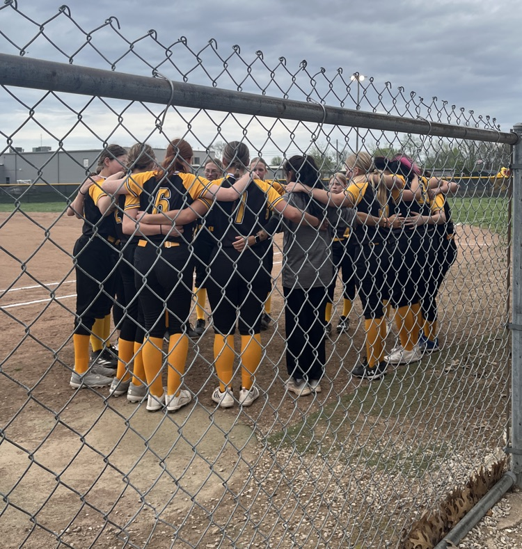 Pirates vs Owls softball 10