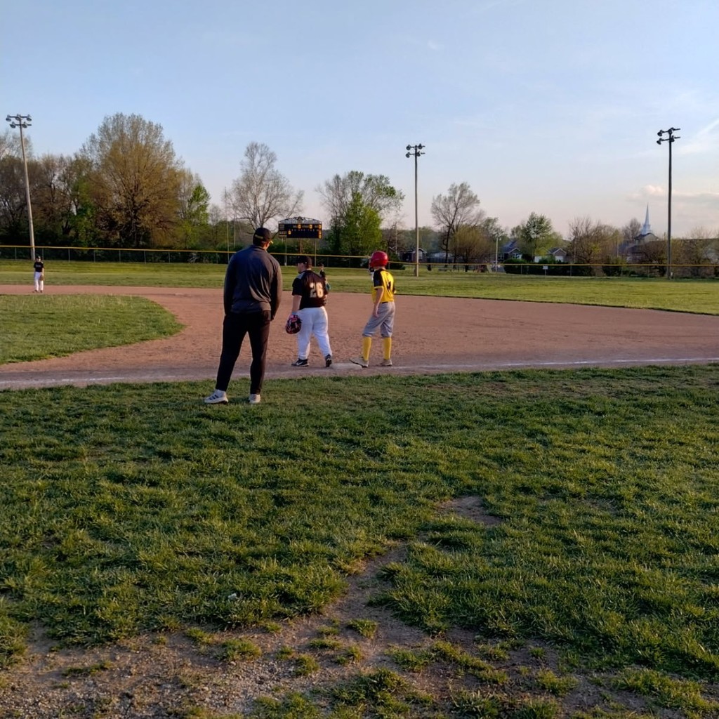 baseball player on 1st base