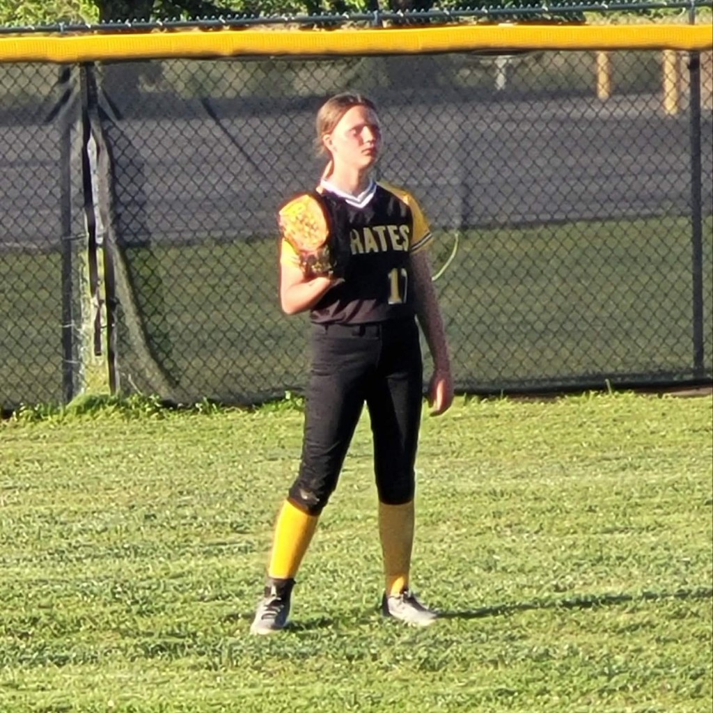 pleasant hope softball player in the outfield 