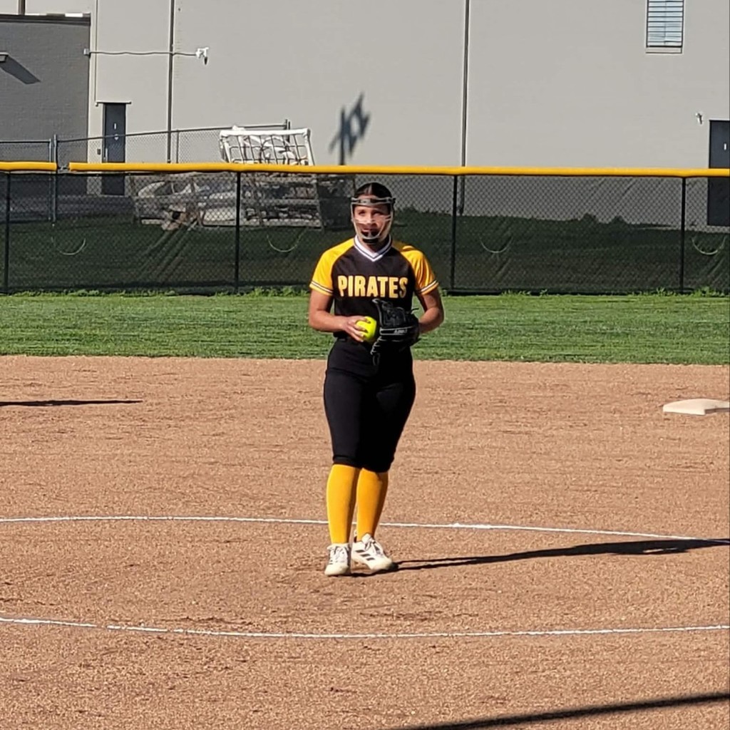 pleasant hope softball player getting ready to pitch 