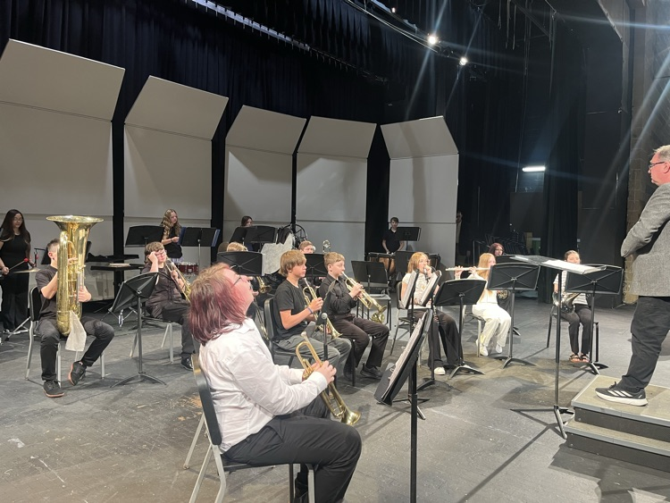 Students receiving a clinic from one of our judges, Troy Peterson