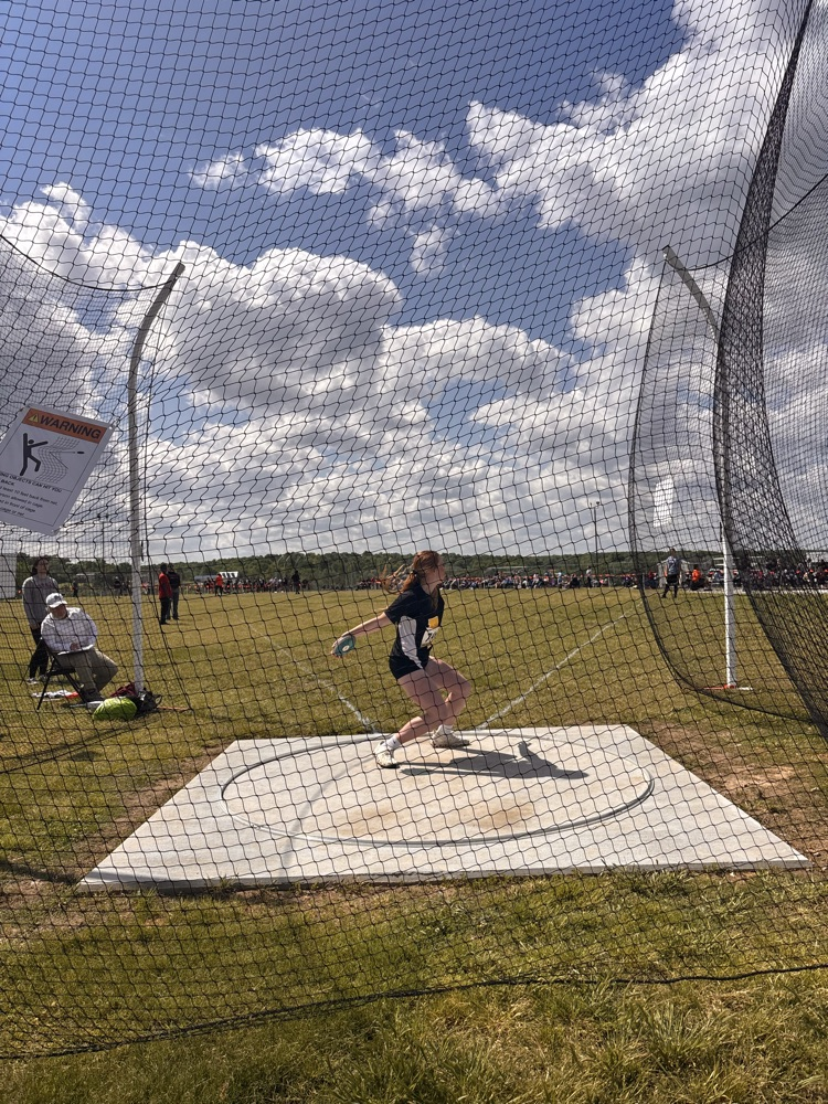 Zoe throwing disc. She took 6th!