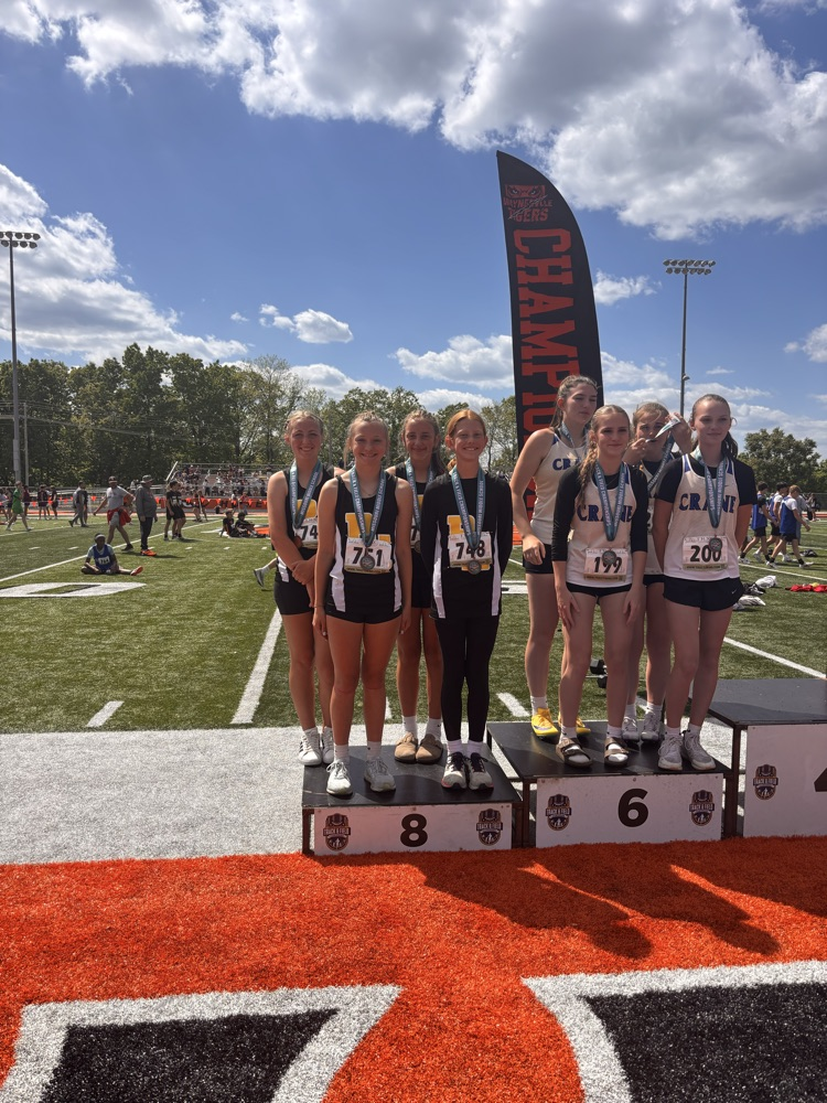 Girls 4x2 took 8! Special shoutout to Olivia for filling in as alternate at the last minute, and Sofie for pushing through while sick. 