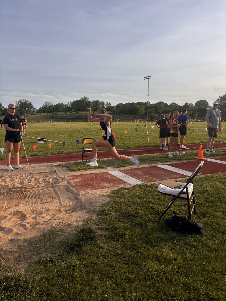 Sofie takes 3rd in triple jump