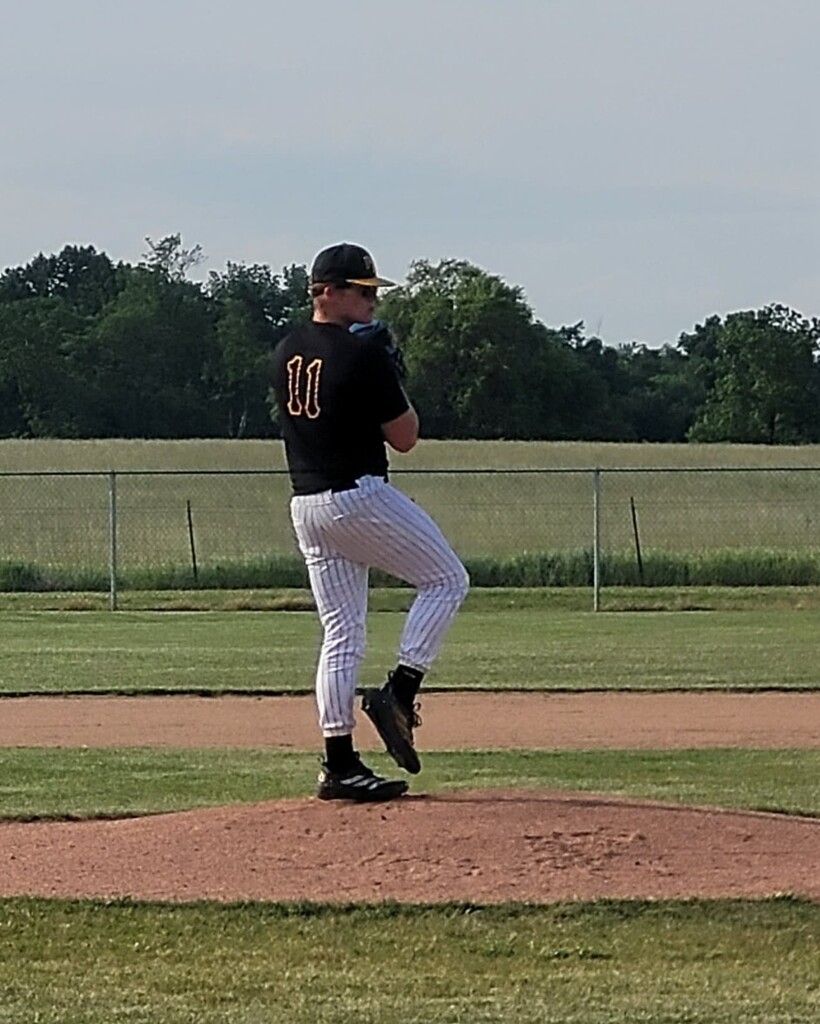 Tanner Horvath pitching 