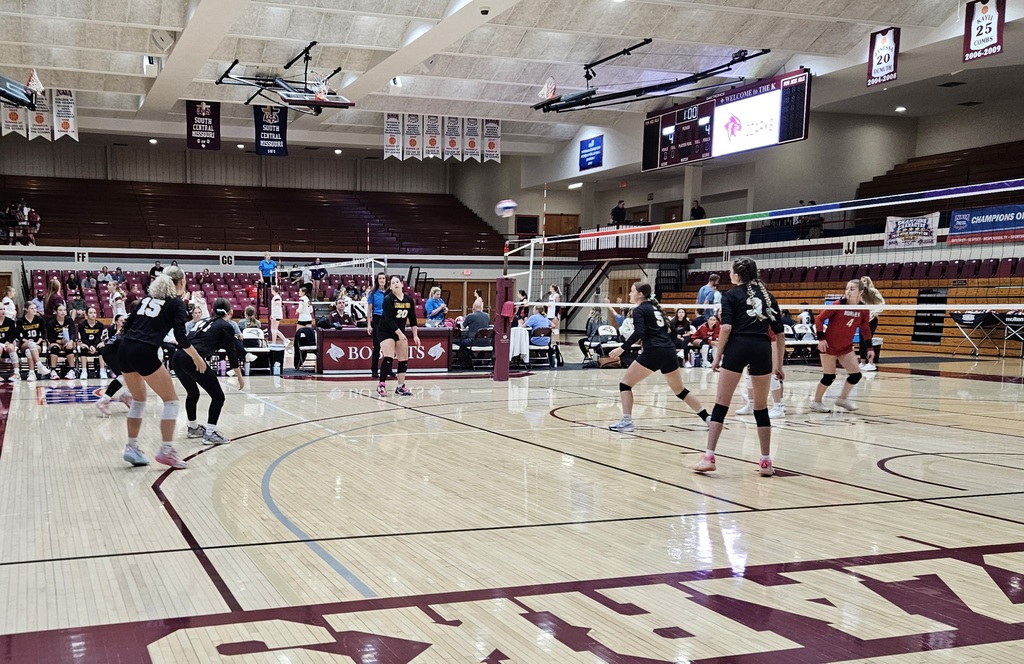 Pirates Volleyball pic 1