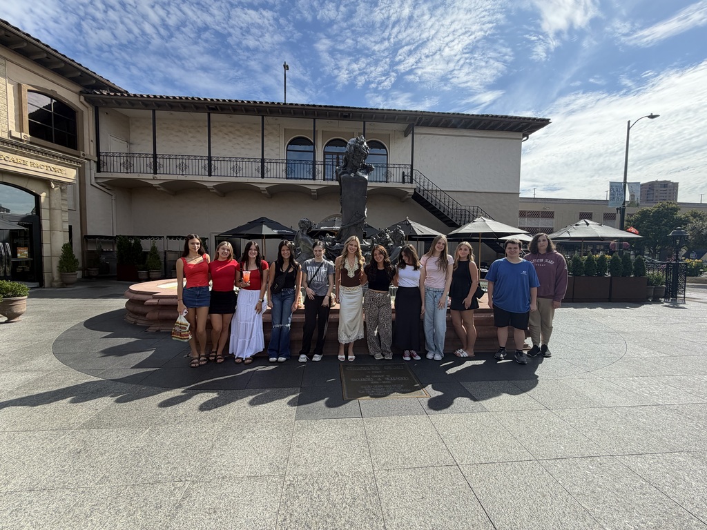Group photo at Cheesecake Factory