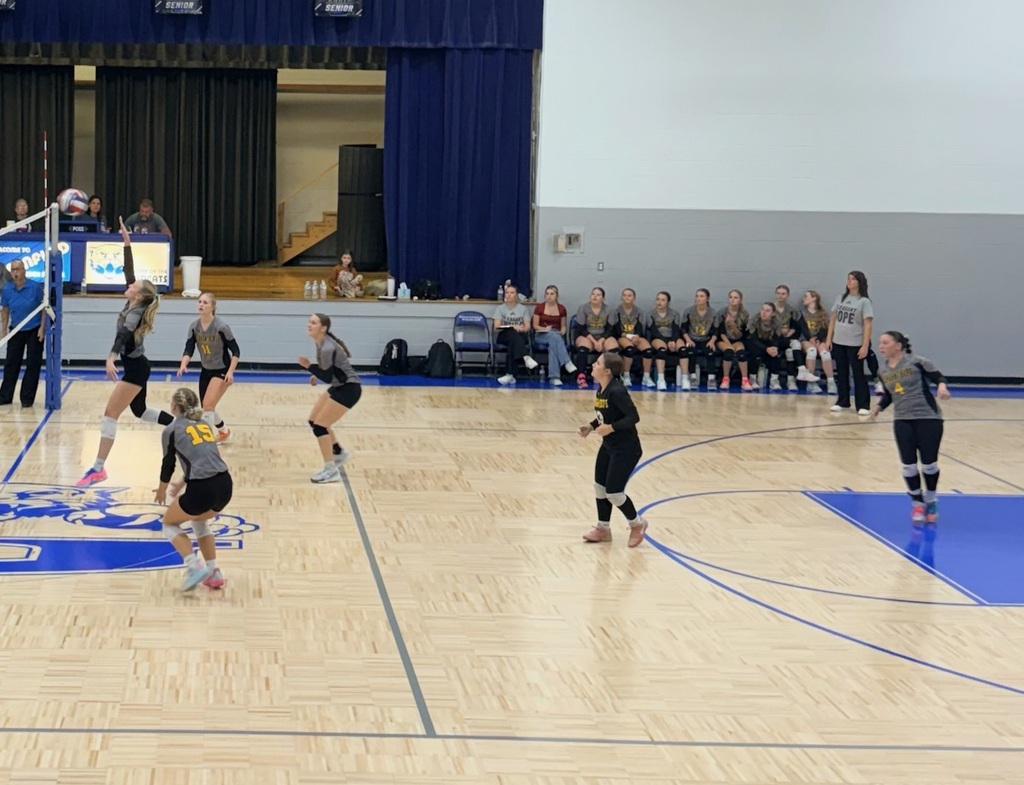 hs Volleyball at greenfield pic 1