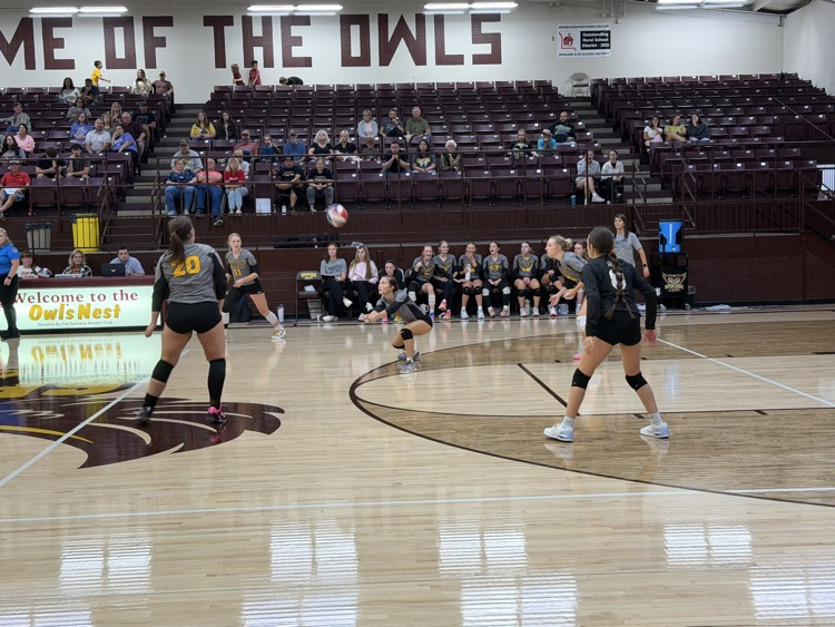 PHHS LADY PIRATES VBALL VARSITY VS SPOKANE - 10