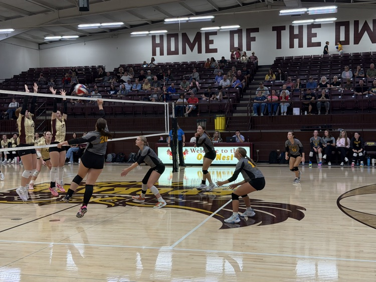 PHHS LADY PIRATES VBALL VARSITY VS SPOKANE - 3