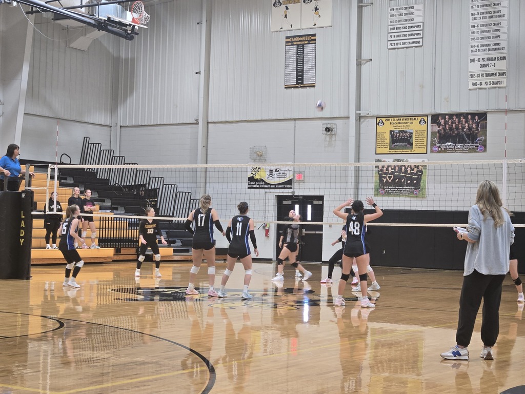 JV Volleyball in set 2