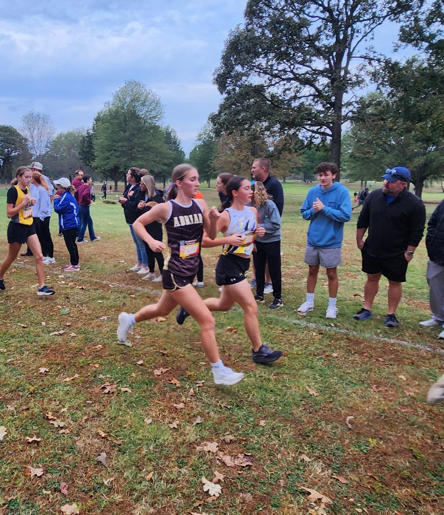 Makayla running a race.