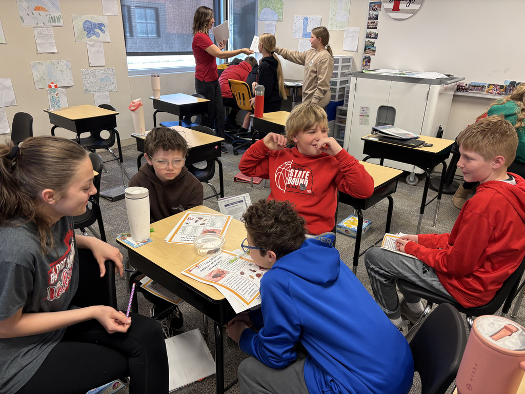 Hissing Cockroaches in 6th Grade w/ Heidi Darby from Extension Office