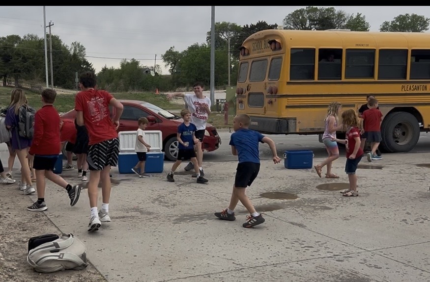 Bus Driver Water Balloon Fight