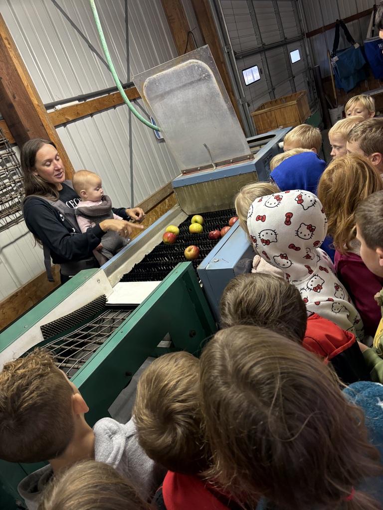 1st Grade Apple Acres Orchard Field Trip