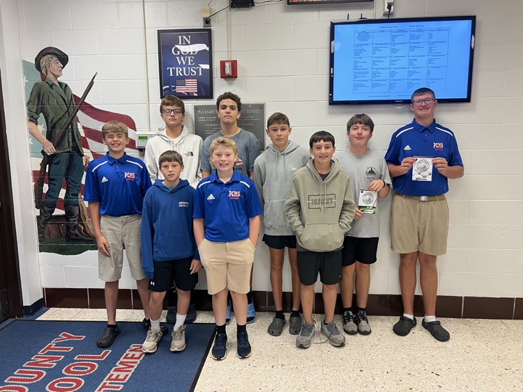 Golf team gets 2nd place at LKC