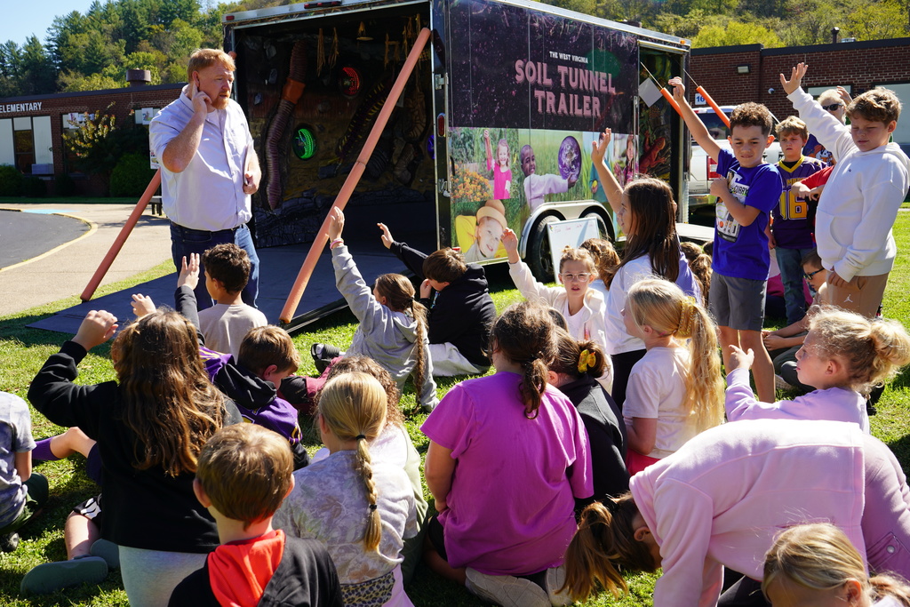 4th Grade answer questions during the presentation