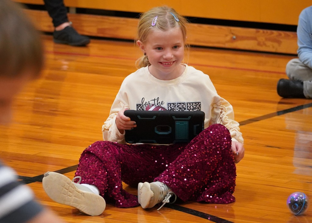 Discovery World brings a STEM class to BES.