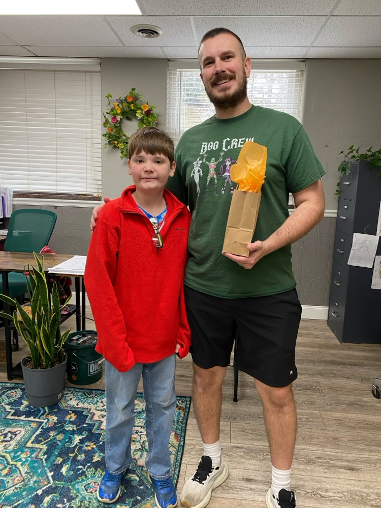 Kindness week cookie delivery, students handing out cookies to people in our community